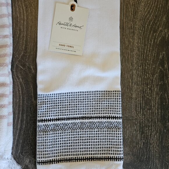 Hearth and Hand Towels Hand Towels - Picture 2 of 5